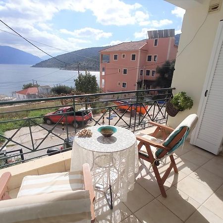 G Apartment In Agia Efimia Exterior foto